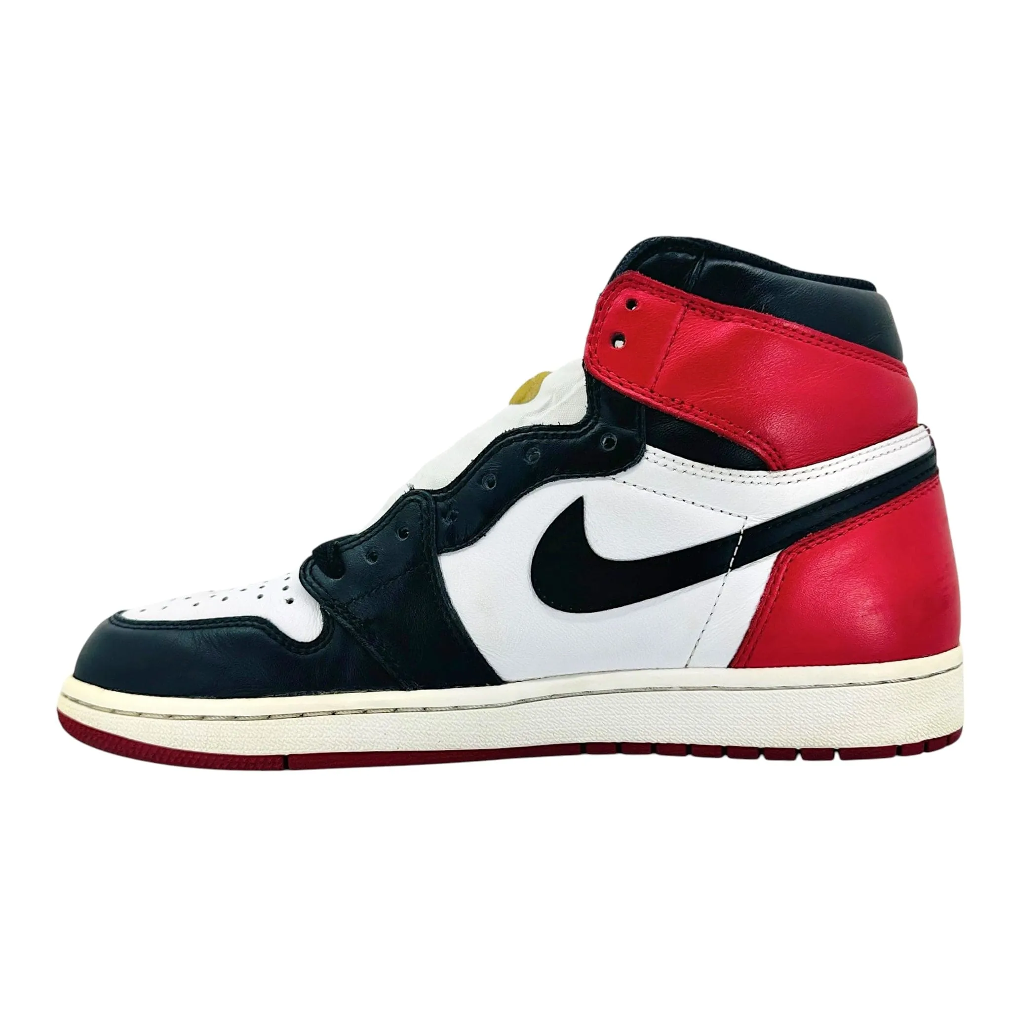 Air Jordan 1 Retro High Black Toe (2016) Pre-Owned
