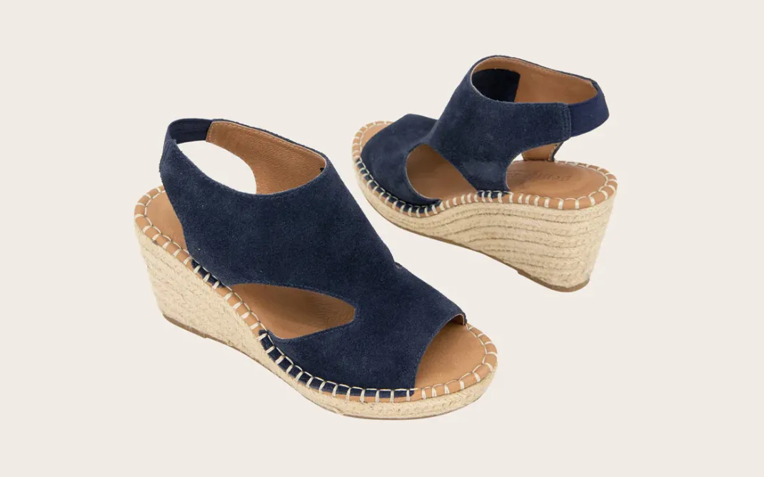 CODY CUTOUT BRAID WEDGE