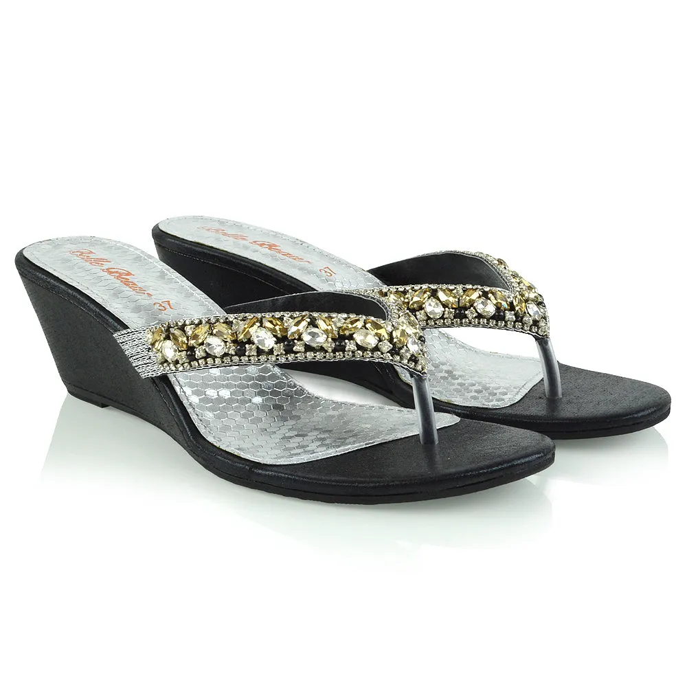 DELILAH TOE POST FRONT DIAMANTE STRAPPY WEDGE LOW MID HEEL THONG SANDALS IN BLACK