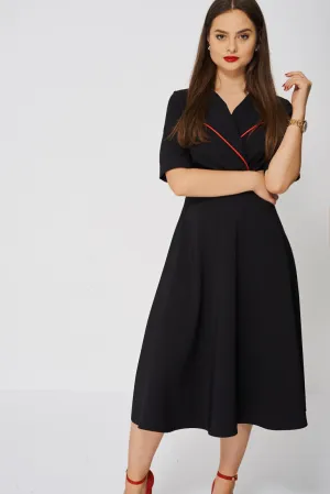 Dress With Contrast Collar