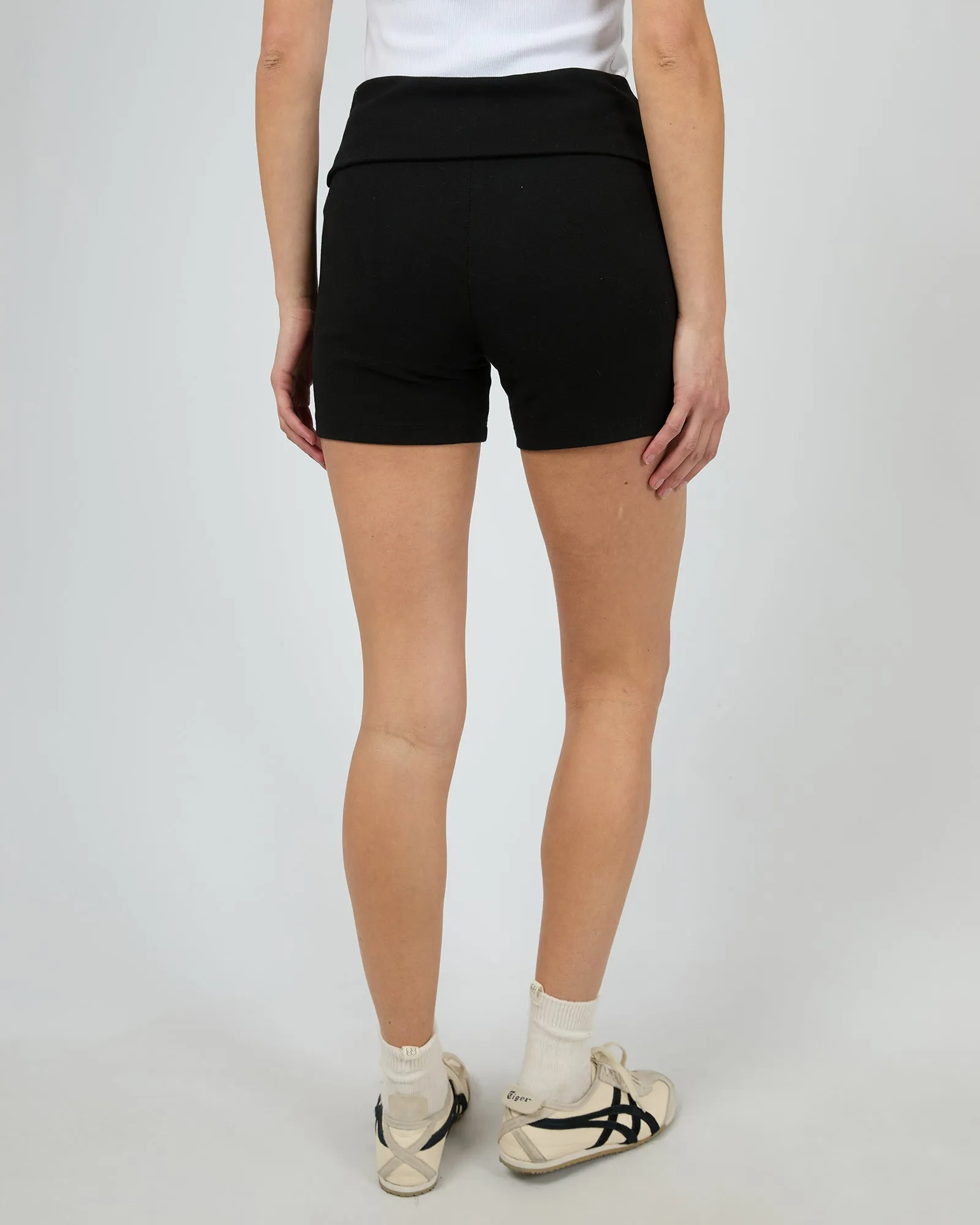Elina Short Black