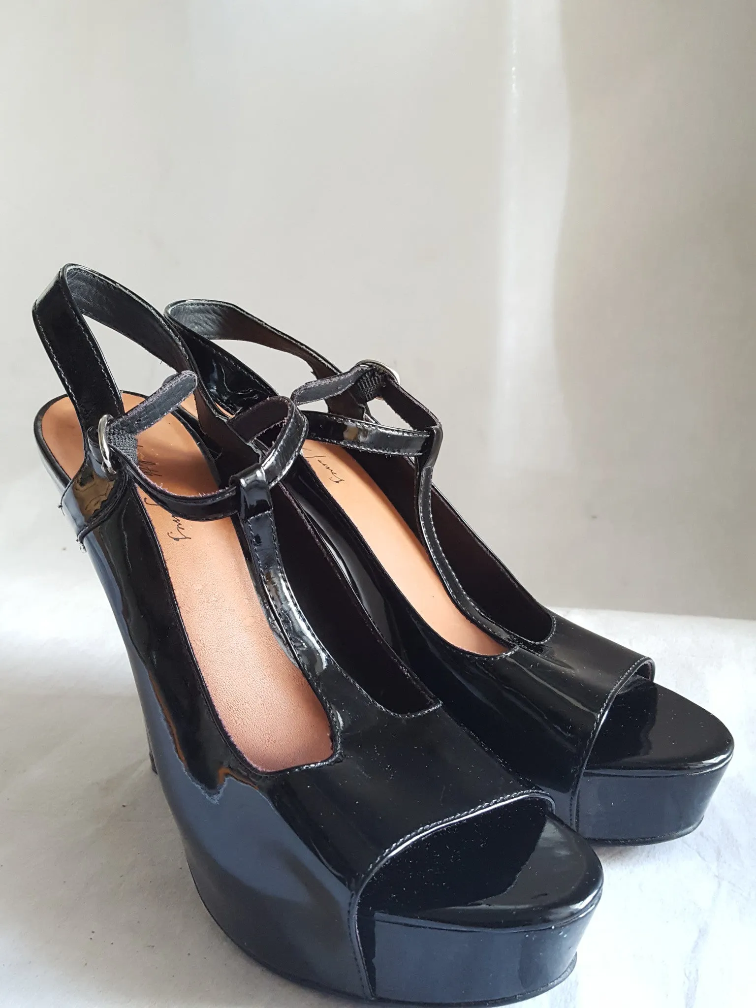 Elizabeth & James Patent Leather T-strap Heels size 9