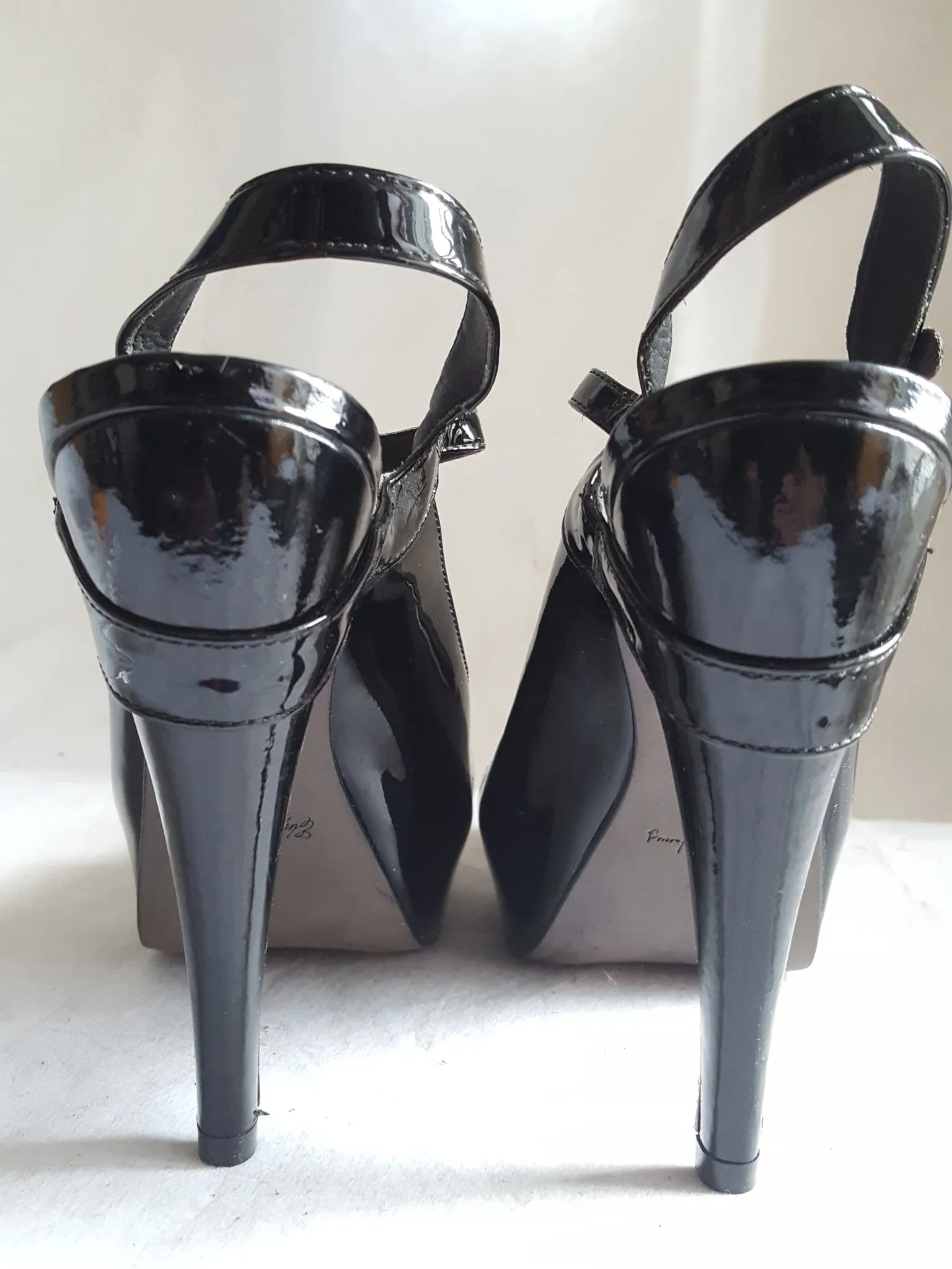 Elizabeth & James Patent Leather T-strap Heels size 9