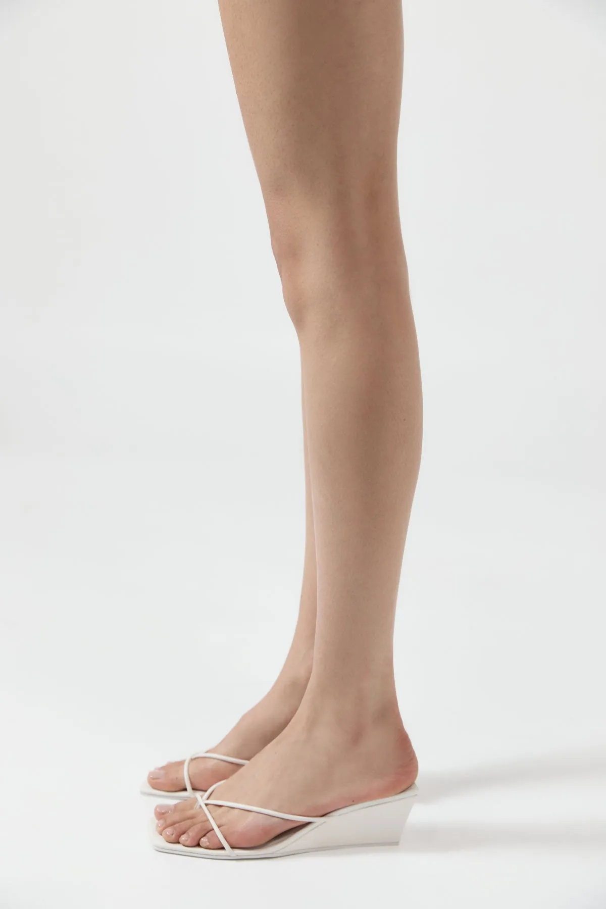 Minimal Low Wedge - White