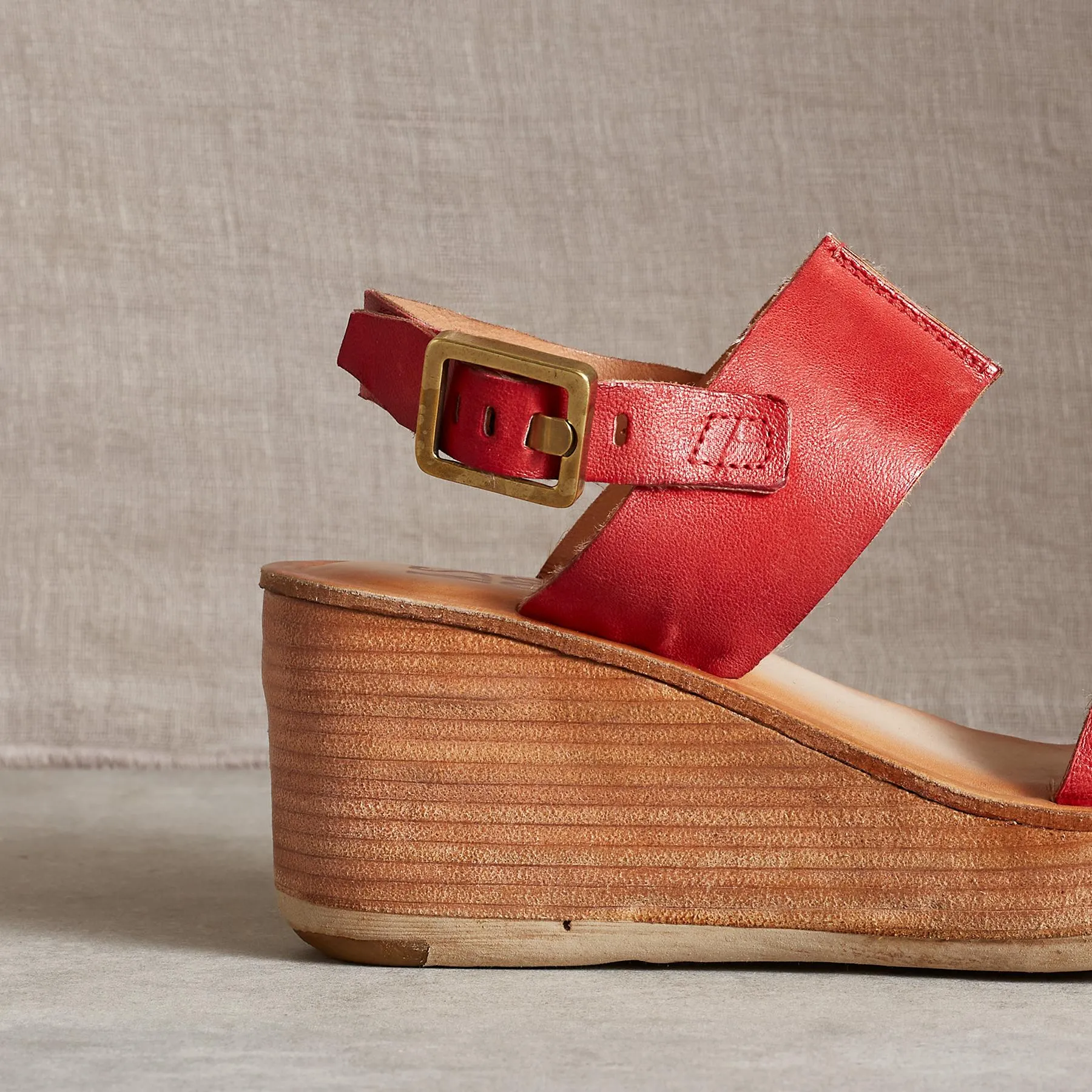 Niv Sandals