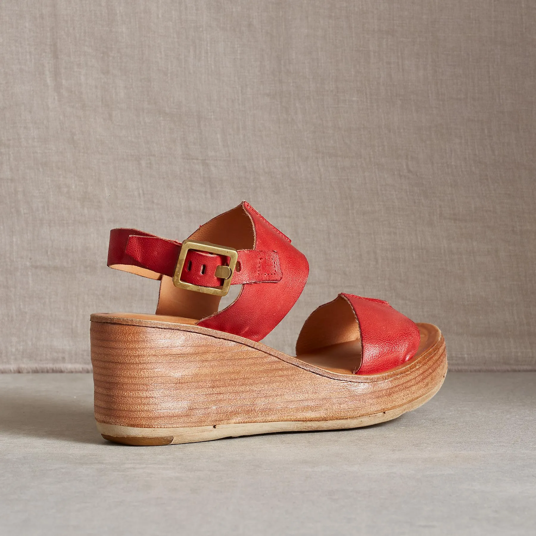 Niv Sandals