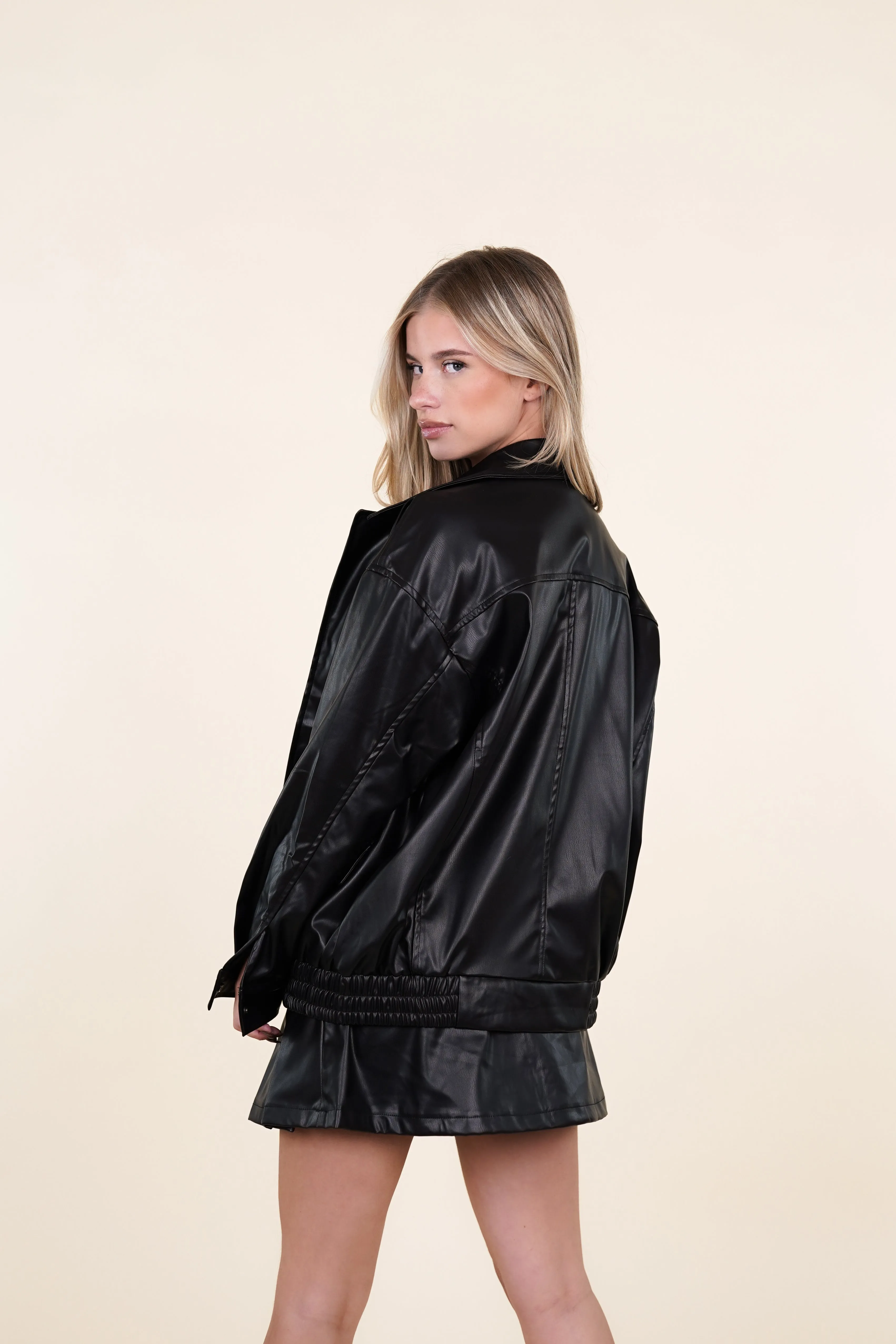Oversized leatherlook jacket zwart - Jaimie