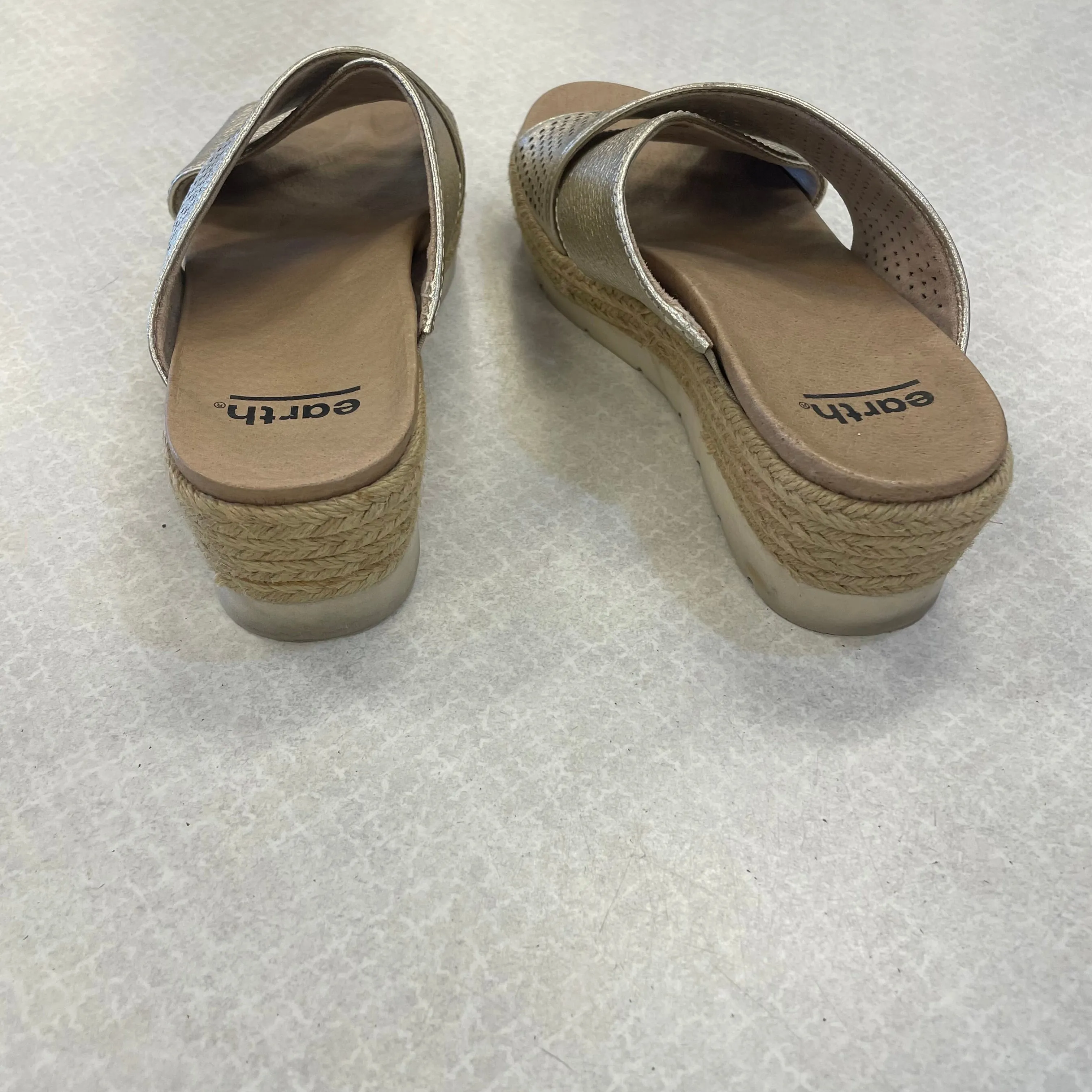 Shoes Heels Wedge By Earth In Gold, Size: 5.5
