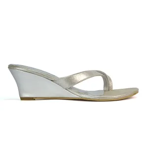 Shona Toe Post Slip On Low Wedge Heel Sandal Mules in Silver