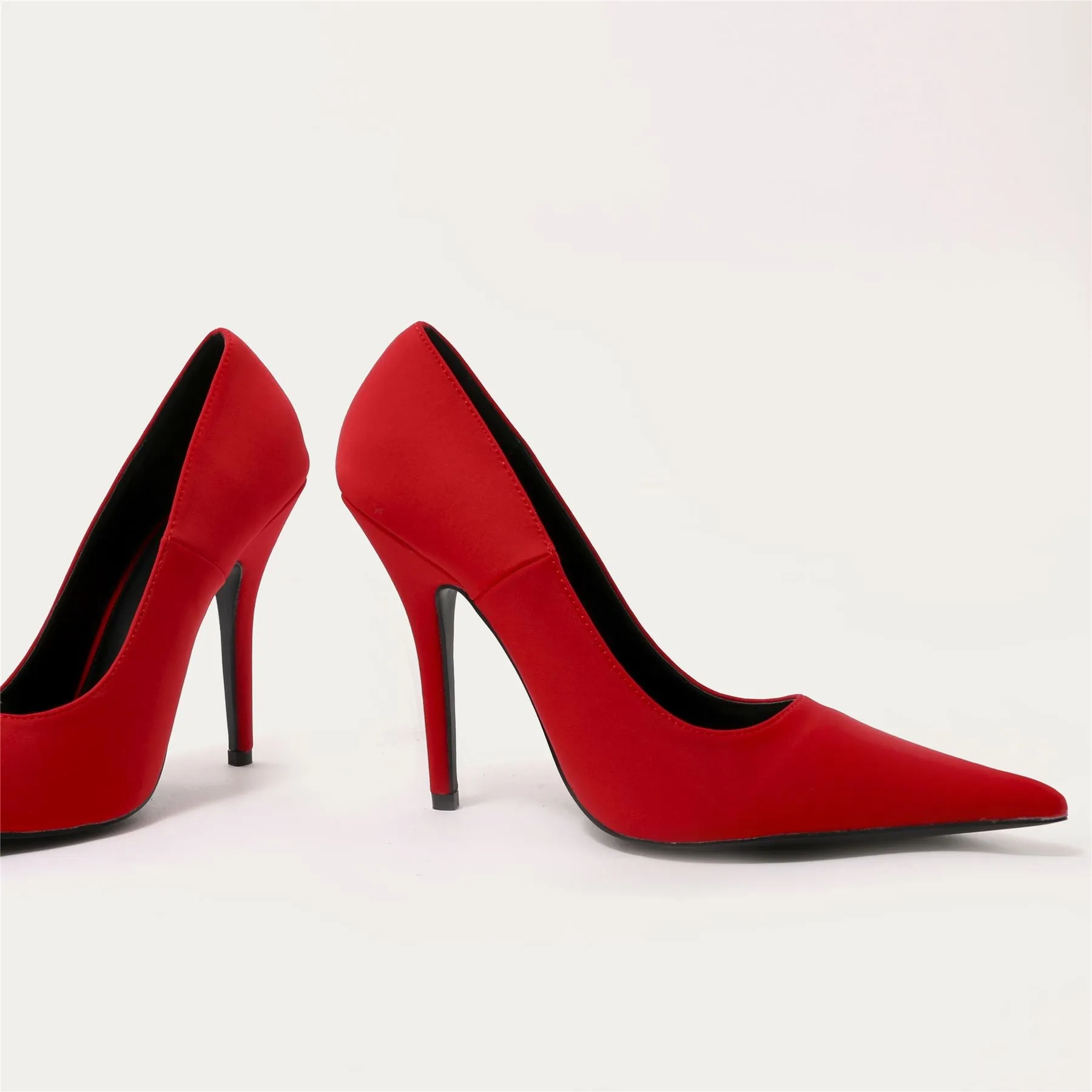 Tease Sharp Pointed Toe Court Heels in Red